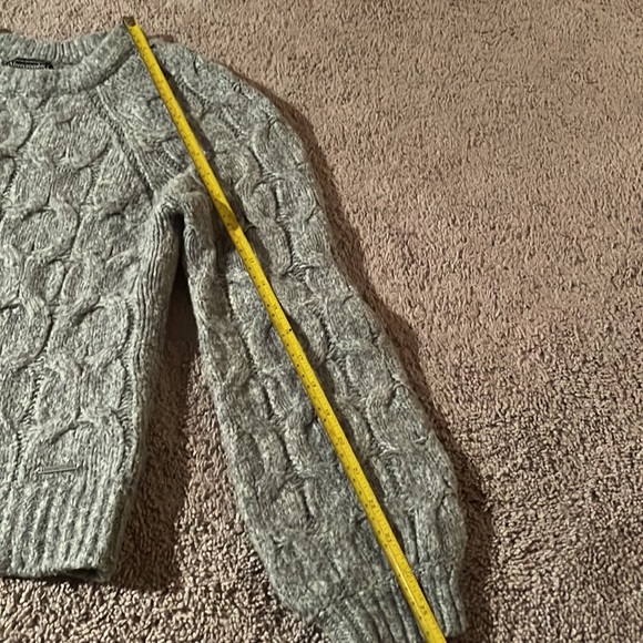 Grey abercrombie sweater - Picture 9 of 9